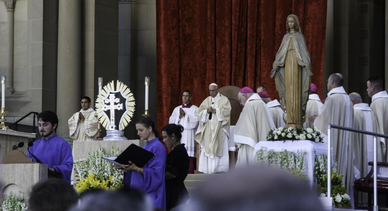 Pope Francis during the Canonization of Junipero Serra (Fr. Lawrence Lew, OP CC BY-NC-ND 2.0 https://www.flickr.com/photos/paullew/21651761466/)