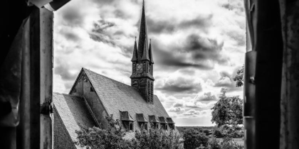 Black & White Image of Parish Steeple (CC0)