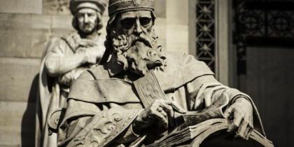 Statute of St. Isidore in front of the National Library of Spain (Héctor Gómez Herrero CC BY-SA 3.0 ES)